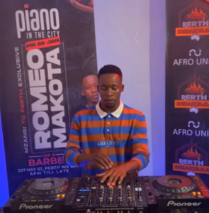 VIDEO: Romeo Makota – Sunset Amapiano Mix (Perth Australia)